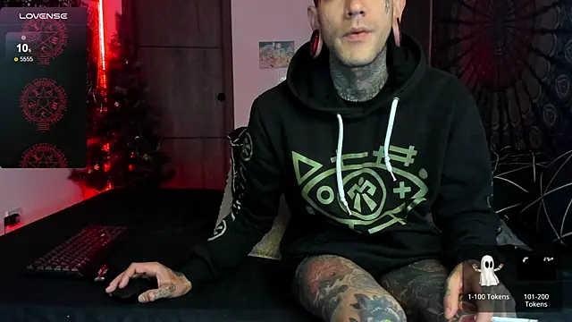 Snapshot of cleoo_jhonny chatting on 01/12/26, 10:31 cleoo jhonny online show from 01/12/26, 10:31