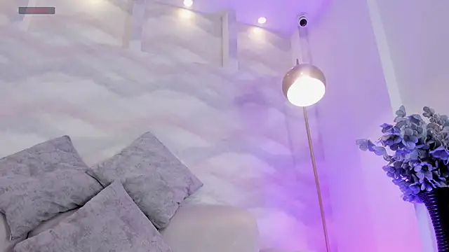 AnnieLove  online show from 11/03/25, 12:28