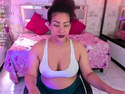 ROZZE MILA online show from 11/13/25, 01:10