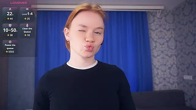 KarlynGow online show from 12/22/25, 07:05