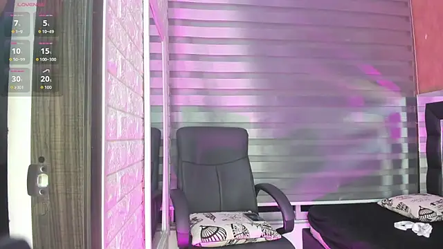 Sasha Davila online show from 11/26/25, 10:05