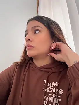 Talia Bonet online show from 05/12/26, 12:57