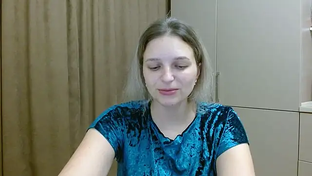 ElisSky301 online show from 12/03/25, 08:40