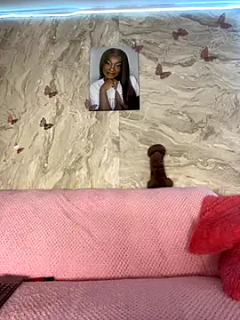 ezlyne-01 online show from 11/15/25, 12:08