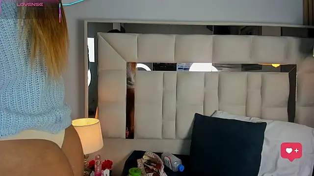 AnguelJones online show from 12/04/25, 04:22