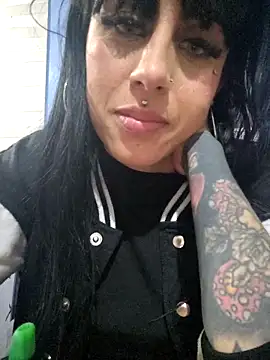 HaryBlair online show from 12/18/25, 11:44