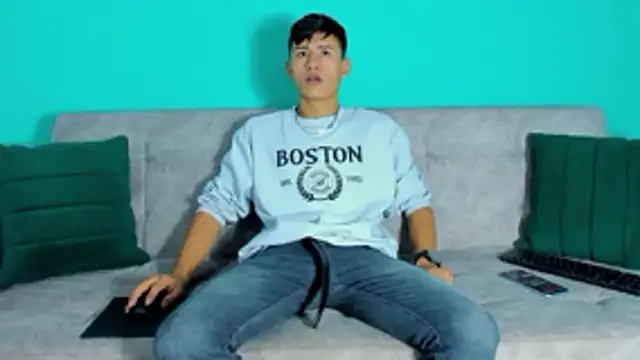 Nicolas Torres  online show from 10/23/25, 08:24