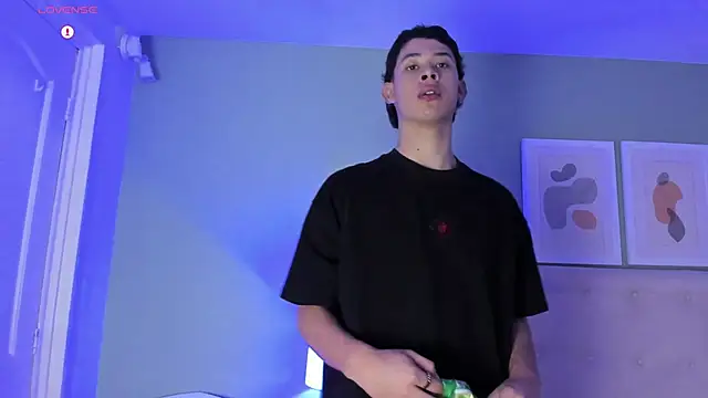 ApoloRicci online show from 02/19/26, 07:54