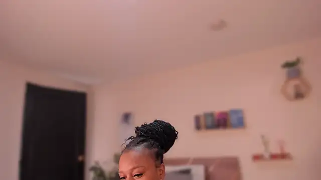 YariRose online show from 02/02/26, 02:27