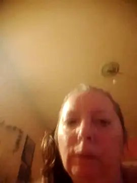 Snapshot of Mairi702 chatting on 05/08/26, 10:20 Mairi702 online show from 05/08/26, 10:20