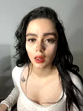 Selena Roa online show from 11/15/25, 12:41