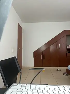 Selena Roa online show from 11/25/25, 02:06