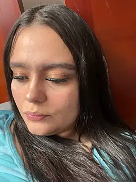 Selena Roa online show from 04/15/26, 07:58