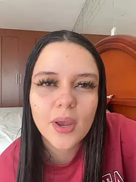 Selena Roa online show from 06/03/26, 05:18