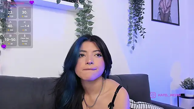 Snapshot of katoo4 chatting on 11/10/25, 02:10 katoo4 online show from 11/10/25, 02:10