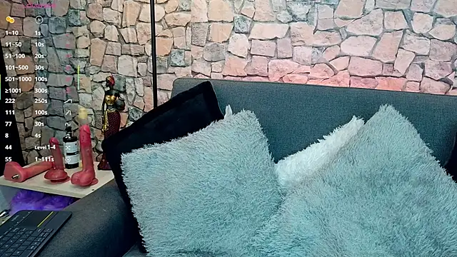 mia roux1 online show from 11/06/25, 05:14