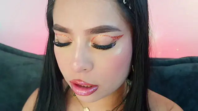 mia roux1 online show from 04/08/26, 07:25