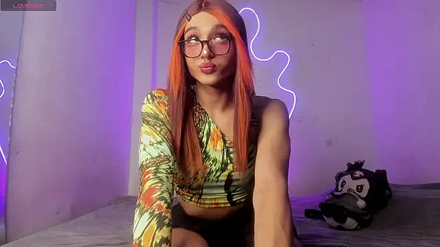 Mika  velvet online show from 11/20/25, 09:03