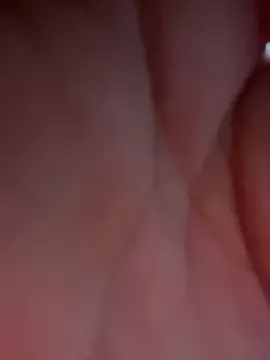 Snapshot of love-xx chatting on 12/17/25, 11:44 love-xx online show from 12/17/25, 11:44