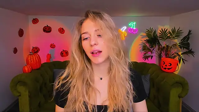 sassy cutie online show from 11/05/25, 06:24