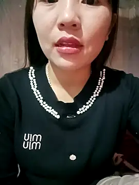 -Lanaa- online show from 11/18/25, 12:16