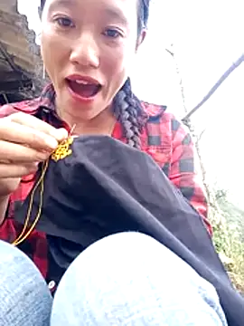 Snapshot of Phantamay chatting on 10/27/25, 12:36 Phantamay online show from 10/27/25, 12:36