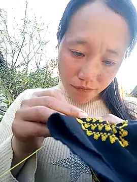 Snapshot of Phantamay chatting on 11/23/25, 07:19 Phantamay online show from 11/23/25, 07:19