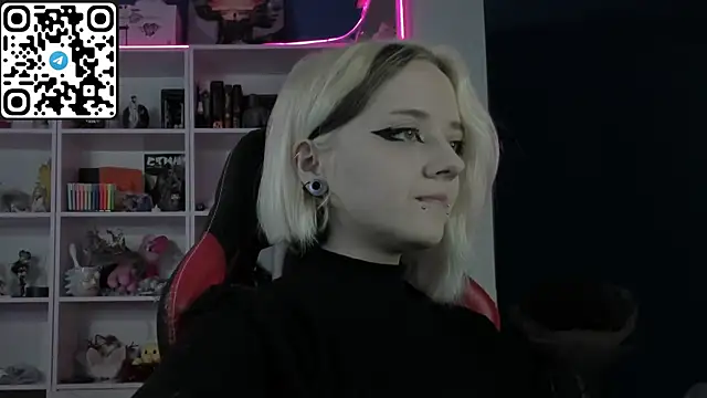 Holy Mistress S online show from 05/05/26, 08:44