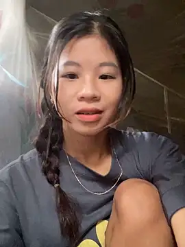 Snapshot of ninixinh chatting on 10/25/25, 02:52 ninixinh online show from 10/25/25, 02:52