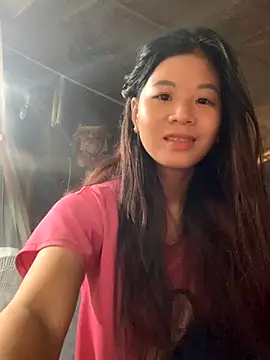 Snapshot of ninixinh chatting on 10/26/25, 02:17 ninixinh online show from 10/26/25, 02:17