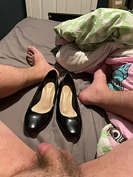 fortheloveofheels74 online show from 05/31/26, 11:06