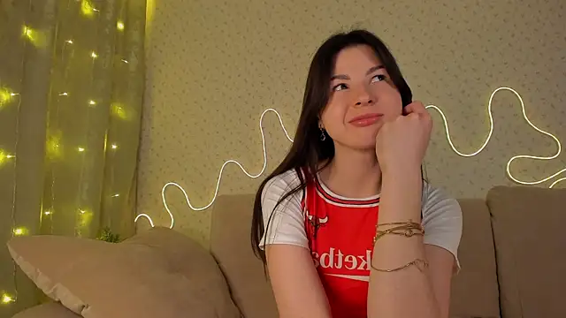 Stephanie Lopez online show from 11/27/25, 09:50