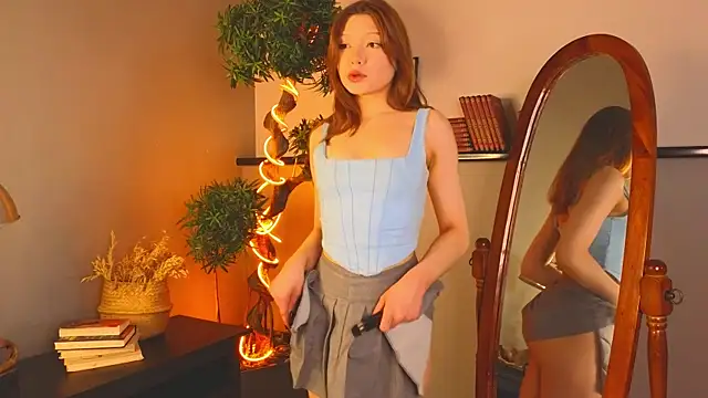 Snapshot of JanelAkerley chatting on 10/29/25, 04:04 JanelAkerley online show from 10/29/25, 04:04