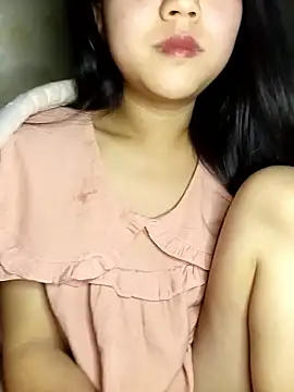 Quynhsumon online show from 01/14/26, 03:28