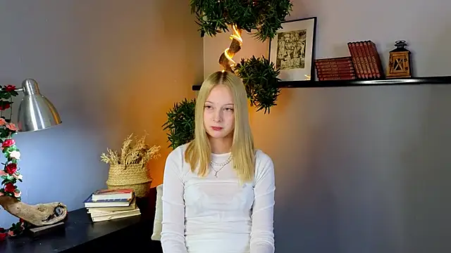 Snapshot of YungLyssy chatting on 11/02/25, 02:58 YungLyssy online show from 11/02/25, 02:58