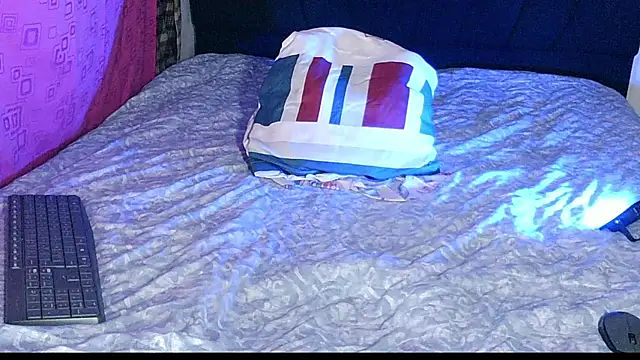 ReferredArtwork online show from 11/06/25, 08:10