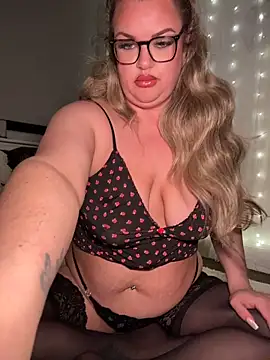 Scottish Milf Bella xo online show from 03/13/26, 12:50