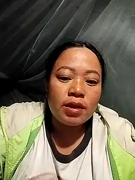 Nadia-a online show from 10/24/25, 07:43