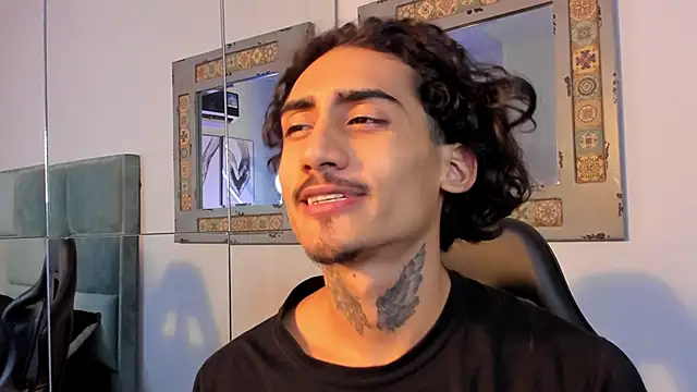 Mr Strike online show from 10/31/25, 03:07