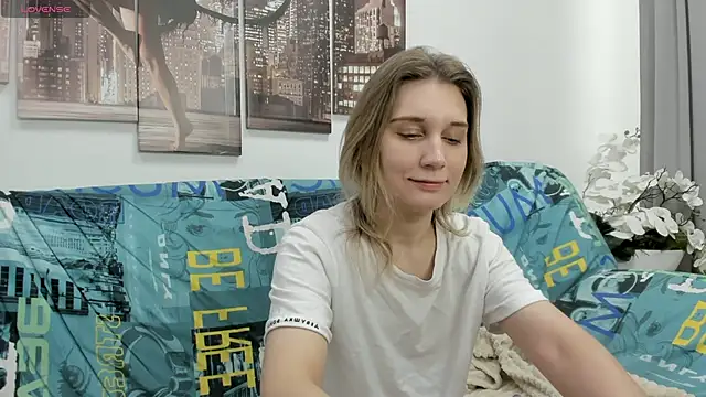 Tenderly Sophie online show from 12/18/25, 01:22