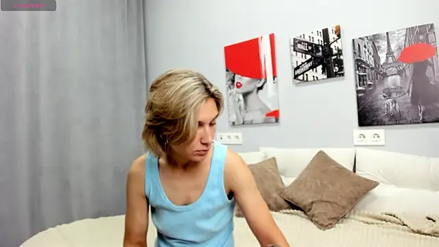 Tenderly Sophie online show from 07/15/26, 01:11
