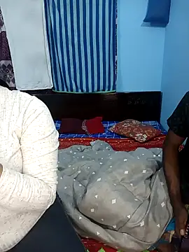 Snapshot of CoupleShow_432 chatting on 12/14/25, 02:55 CoupleShow 432 online show from 12/14/25, 02:55