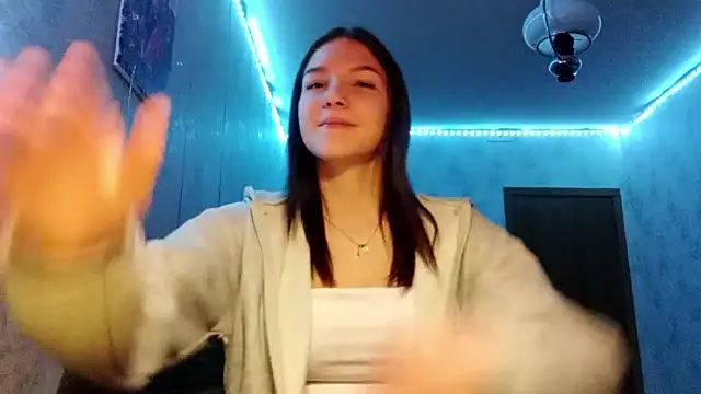 Snapshot of Beauty_miIa chatting on 10/27/25, 04:55 Beauty miIa online show from 10/27/25, 04:55