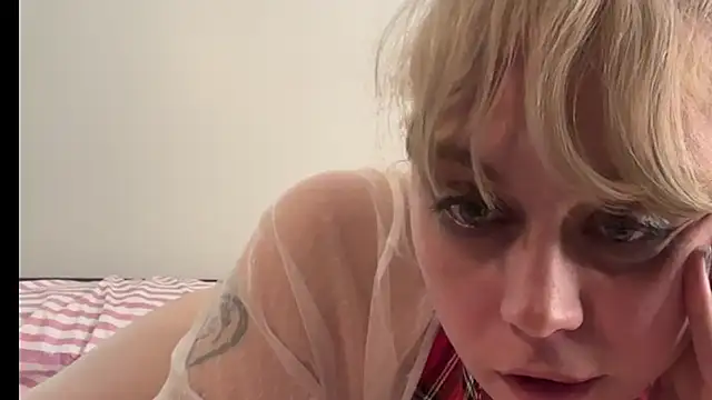 daddysprincess731 online show from 10/25/25, 08:55