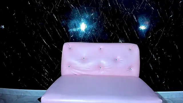 Snapshot of DoublePleasureX_ chatting on 10/29/25, 05:20 DoublePleasureX online show from 10/29/25, 05:20