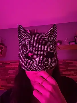 Snapshot of _isadora chatting on 12/05/25, 07:54 isadora online show from 12/05/25, 07:54