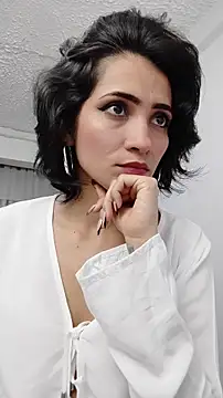 chloehanna online show from 11/13/25, 07:24