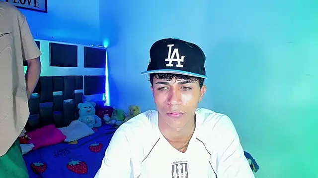 Snapshot of boyswantingplay chatting on 02/07/26, 12:03 boyswantingplay online show from 02/07/26, 12:03