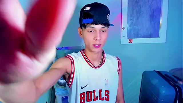 Snapshot of boyswantingplay chatting on 02/23/26, 12:24 boyswantingplay online show from 02/23/26, 12:24