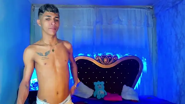 Snapshot of boyswantingplay chatting on 02/28/26, 04:52 boyswantingplay online show from 02/28/26, 04:52